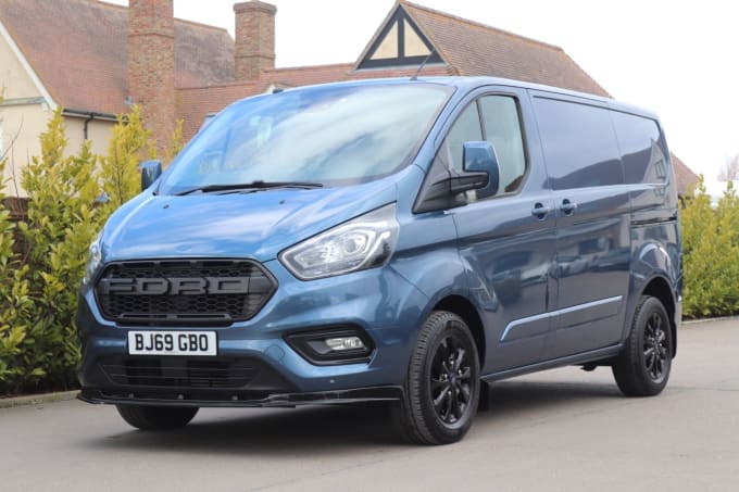 2025 Ford Transit Custom