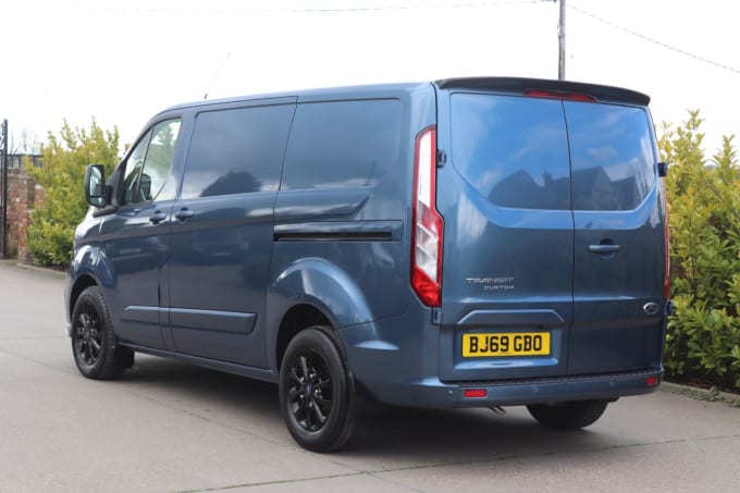 2025 Ford Transit Custom