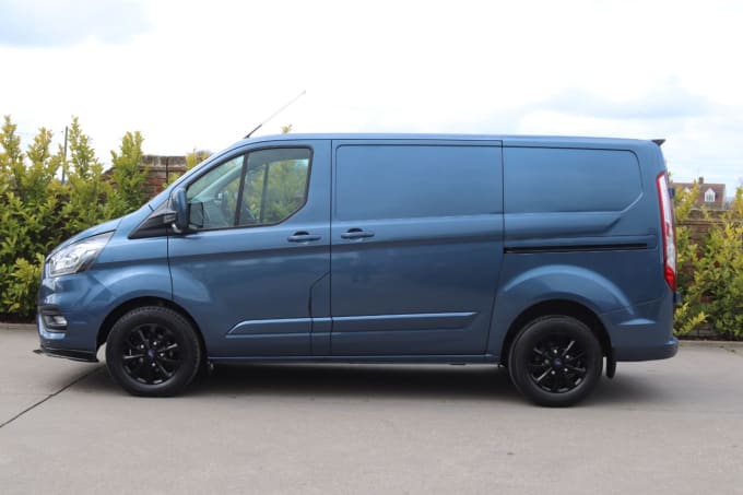 2025 Ford Transit Custom