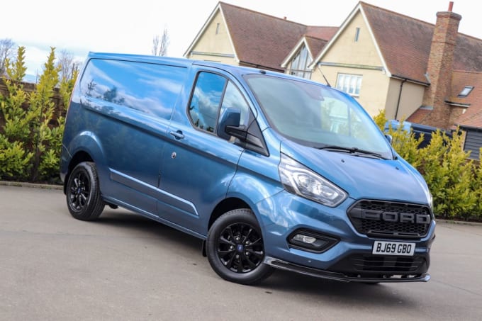 2025 Ford Transit Custom