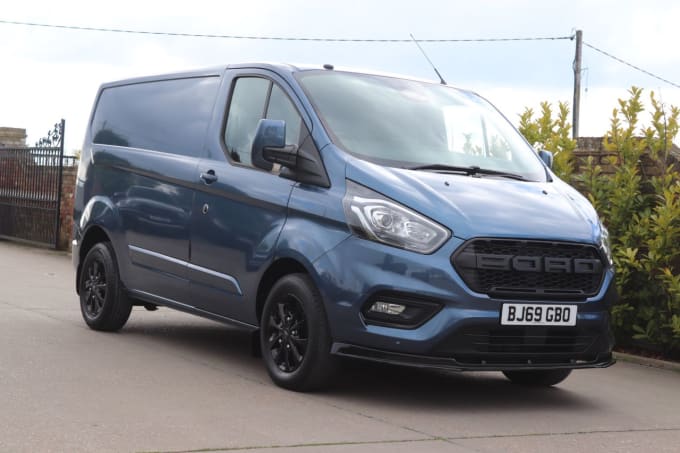 2025 Ford Transit Custom