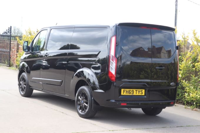 2025 Ford Transit Custom