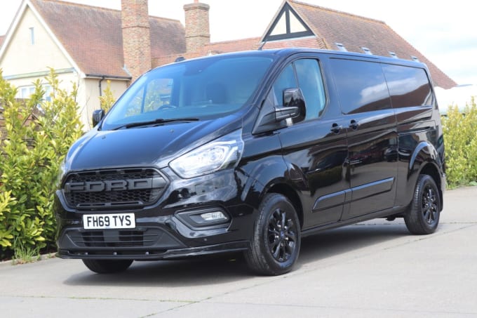 2025 Ford Transit Custom