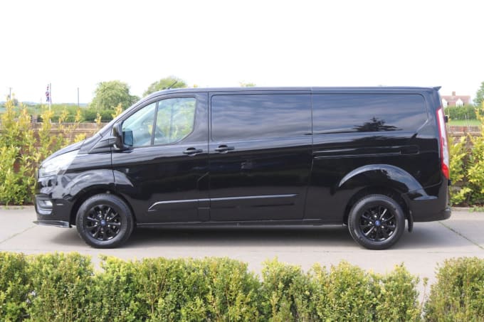 2025 Ford Transit Custom