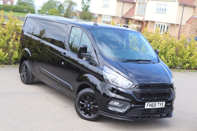 2025 Ford Transit Custom