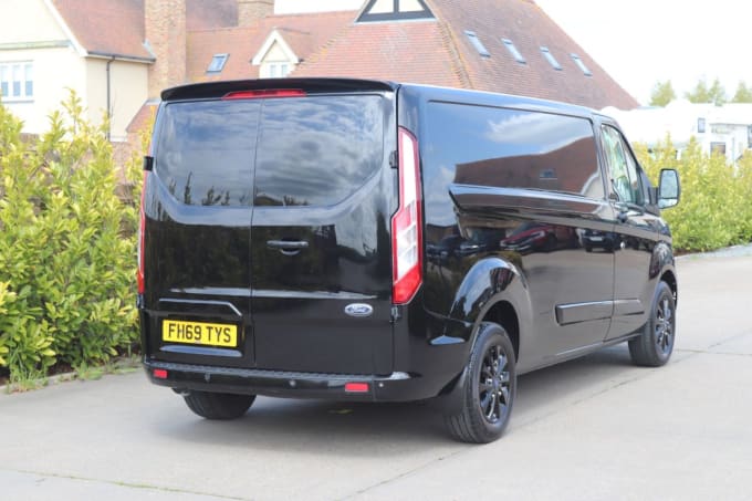 2025 Ford Transit Custom
