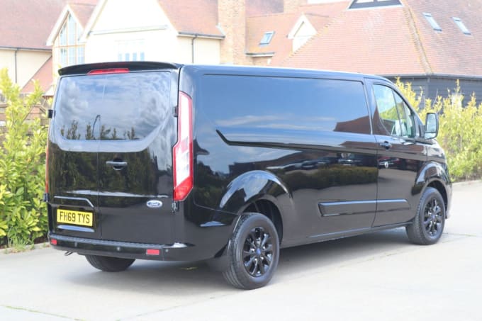 2025 Ford Transit Custom