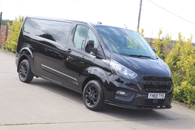 2025 Ford Transit Custom