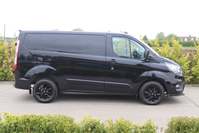 2025 Ford Transit Custom