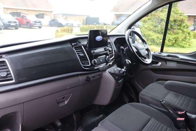 2025 Ford Transit Custom