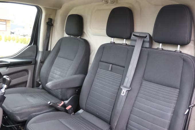 2025 Ford Transit Custom