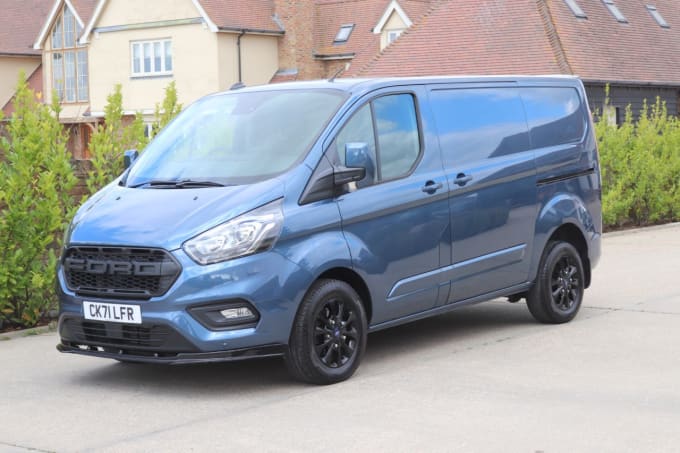 2025 Ford Transit Custom