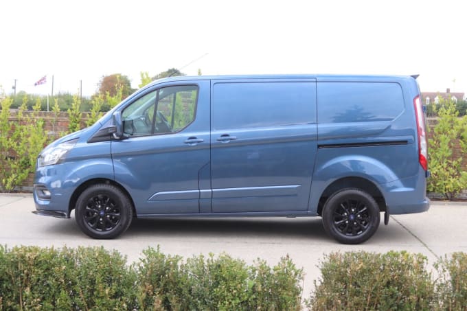 2025 Ford Transit Custom