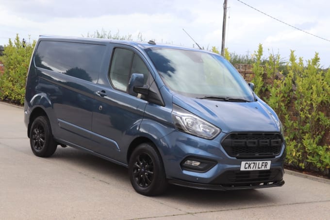 2025 Ford Transit Custom