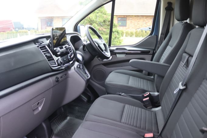 2025 Ford Transit Custom