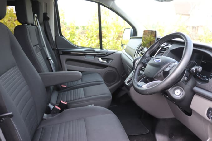 2025 Ford Transit Custom