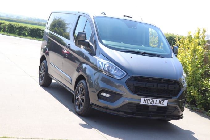2025 Ford Transit Custom