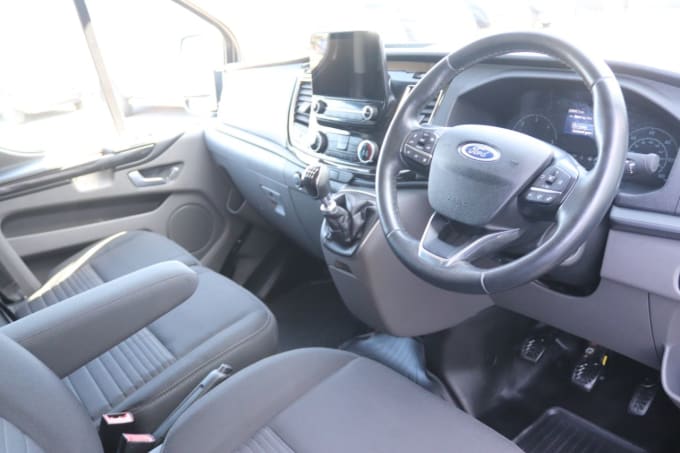 2025 Ford Transit Custom