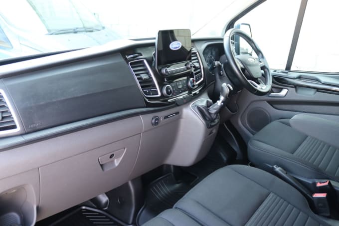 2025 Ford Transit Custom