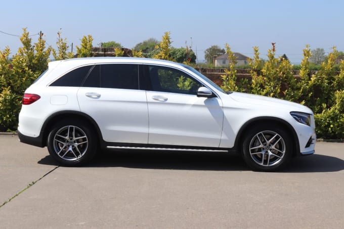 2025 Mercedes-benz Glc