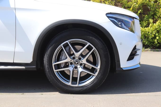 2025 Mercedes-benz Glc