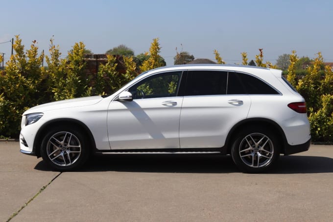 2025 Mercedes-benz Glc
