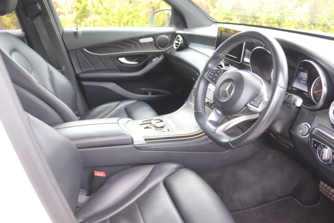 2025 Mercedes-benz Glc
