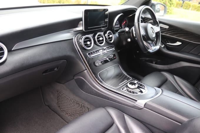 2025 Mercedes-benz Glc