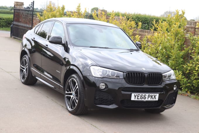 2025 BMW X4