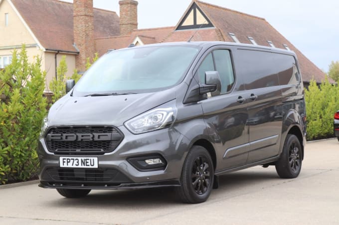 2025 Ford Transit Custom