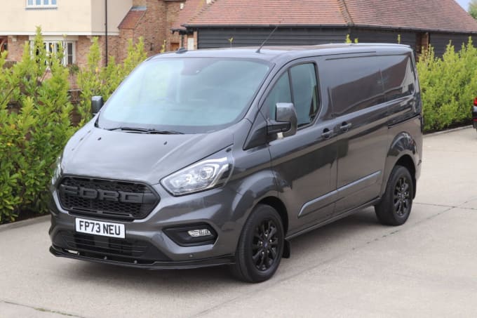 2025 Ford Transit Custom