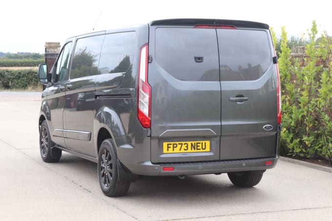 2025 Ford Transit Custom