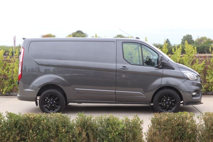 2025 Ford Transit Custom
