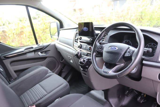 2025 Ford Transit Custom
