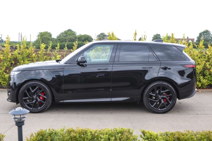 2025 Land Rover Range Rover Sport