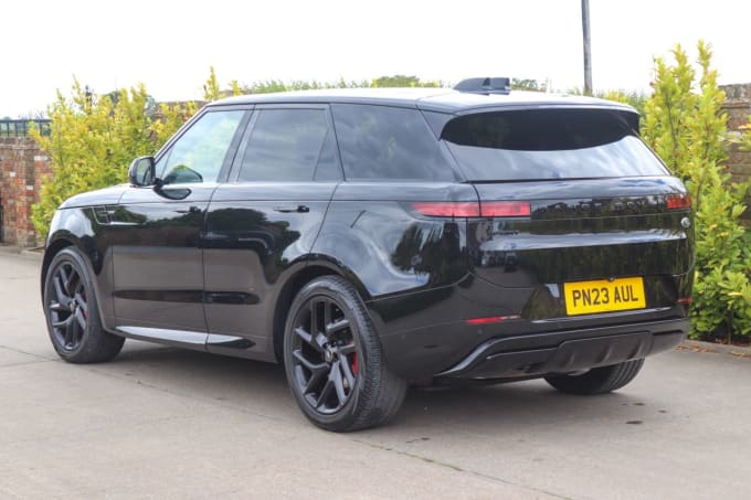 2025 Land Rover Range Rover Sport
