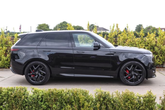 2025 Land Rover Range Rover Sport