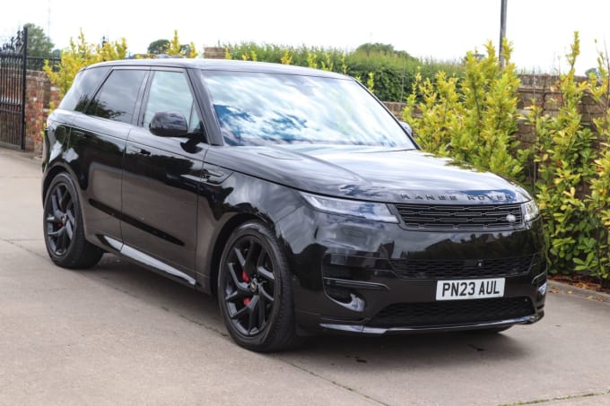 2025 Land Rover Range Rover Sport