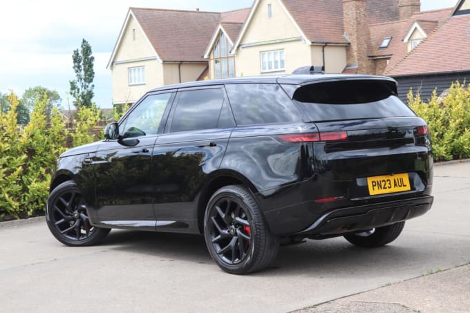 2025 Land Rover Range Rover Sport