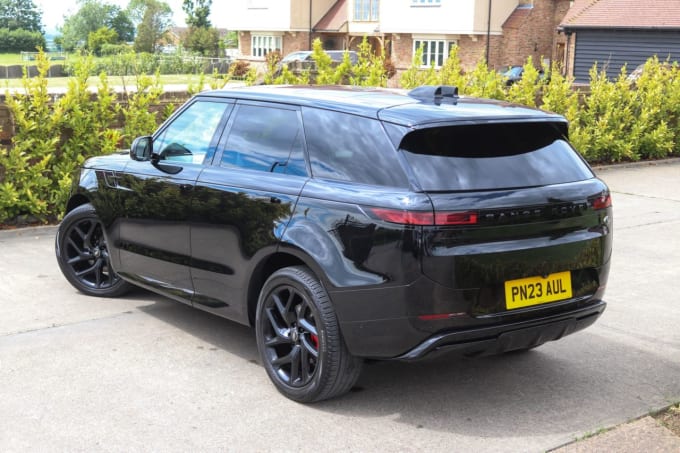2025 Land Rover Range Rover Sport