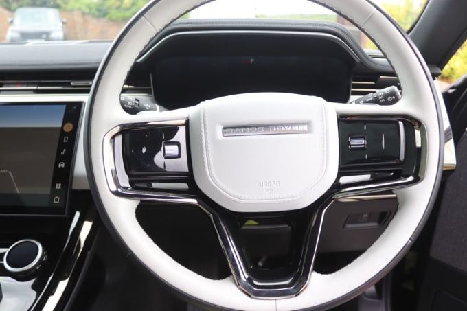 2025 Land Rover Range Rover Sport