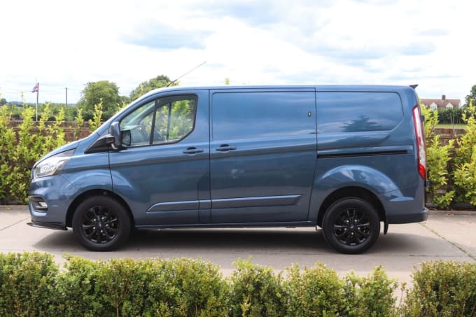 2025 Ford Transit Custom