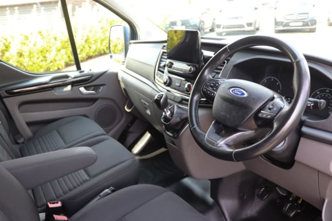 2025 Ford Transit Custom