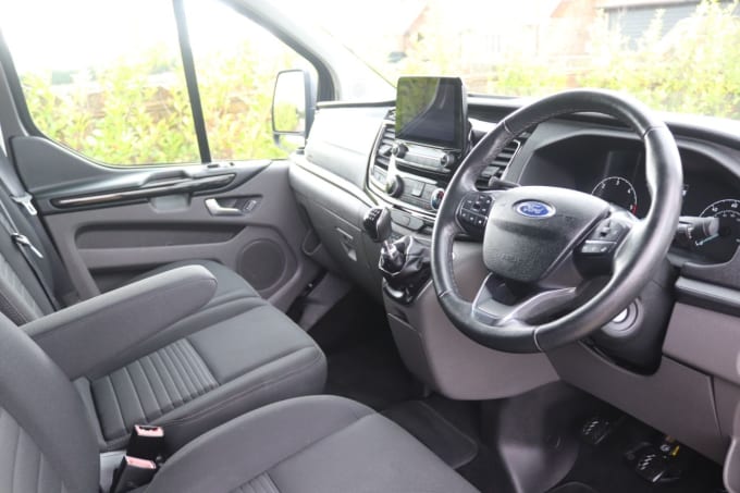 2025 Ford Transit Custom