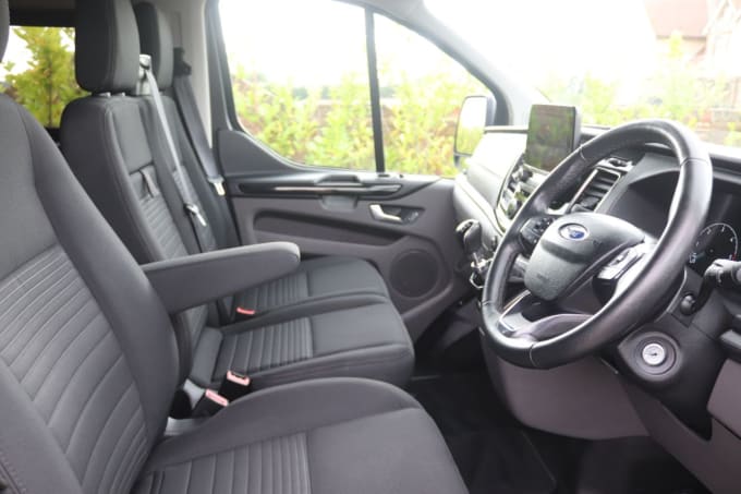 2025 Ford Transit Custom
