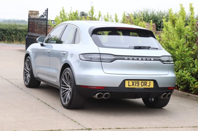 2025 Porsche Macan