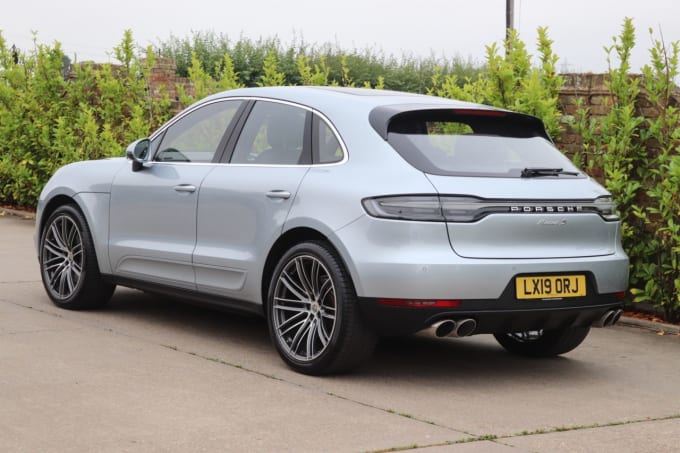 2025 Porsche Macan