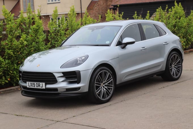 2025 Porsche Macan