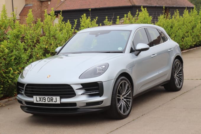2025 Porsche Macan