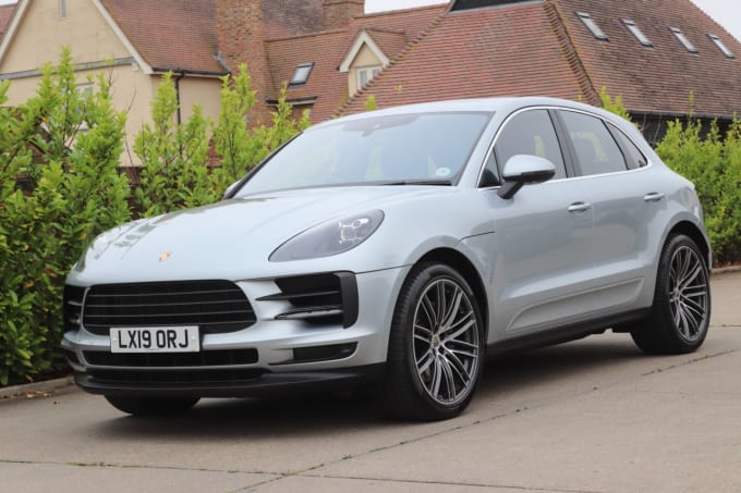 2025 Porsche Macan